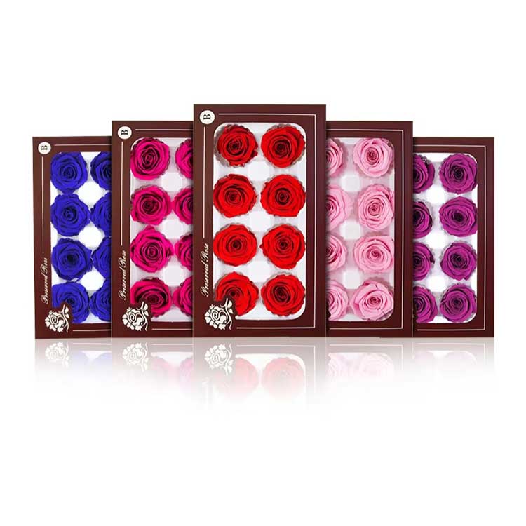 Everlasting Flower Подаръчна кутия с рози с 8 цветя