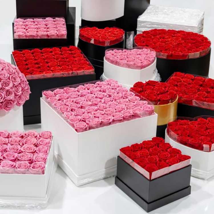 Запазена кофа за прегръдка с цветя